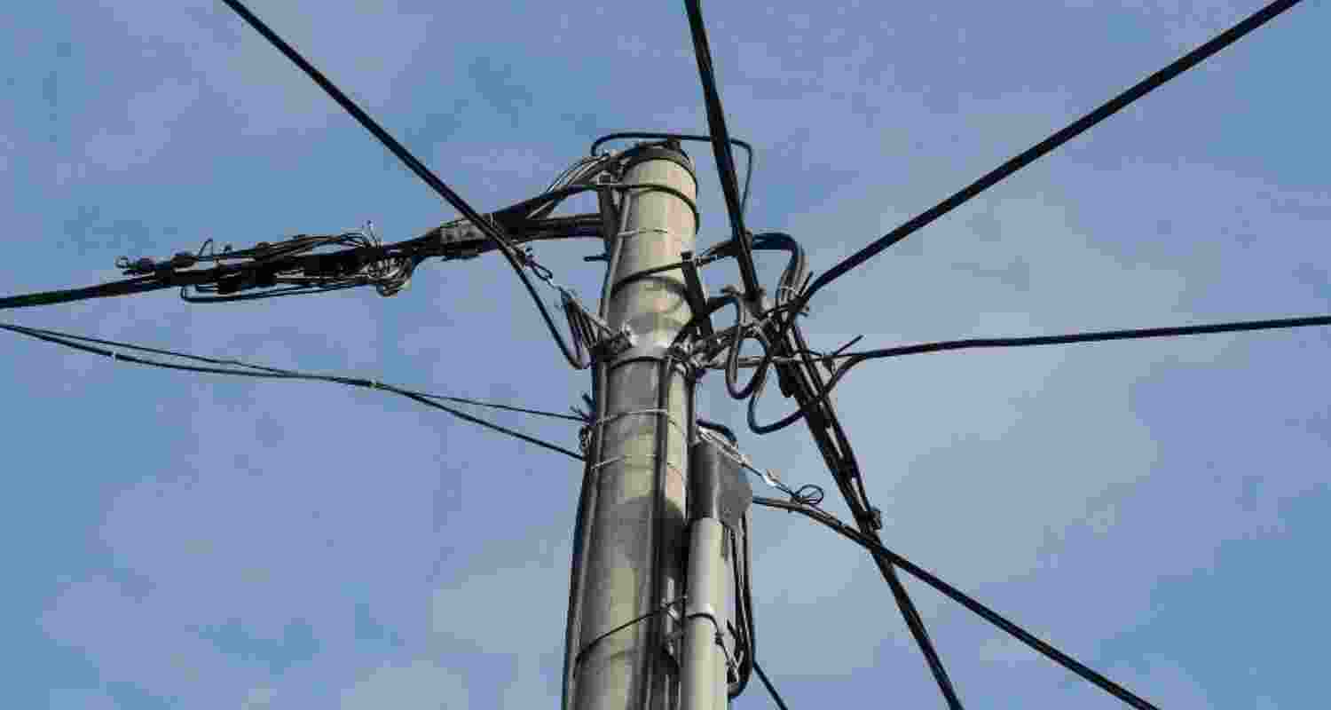 Two students electrocuted in J’khand after chariot hits live wire