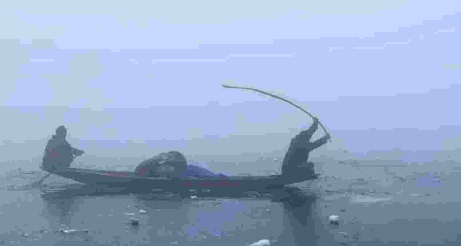 Cold wave grips J&K for the second week as early snowfall chills hill stations. 