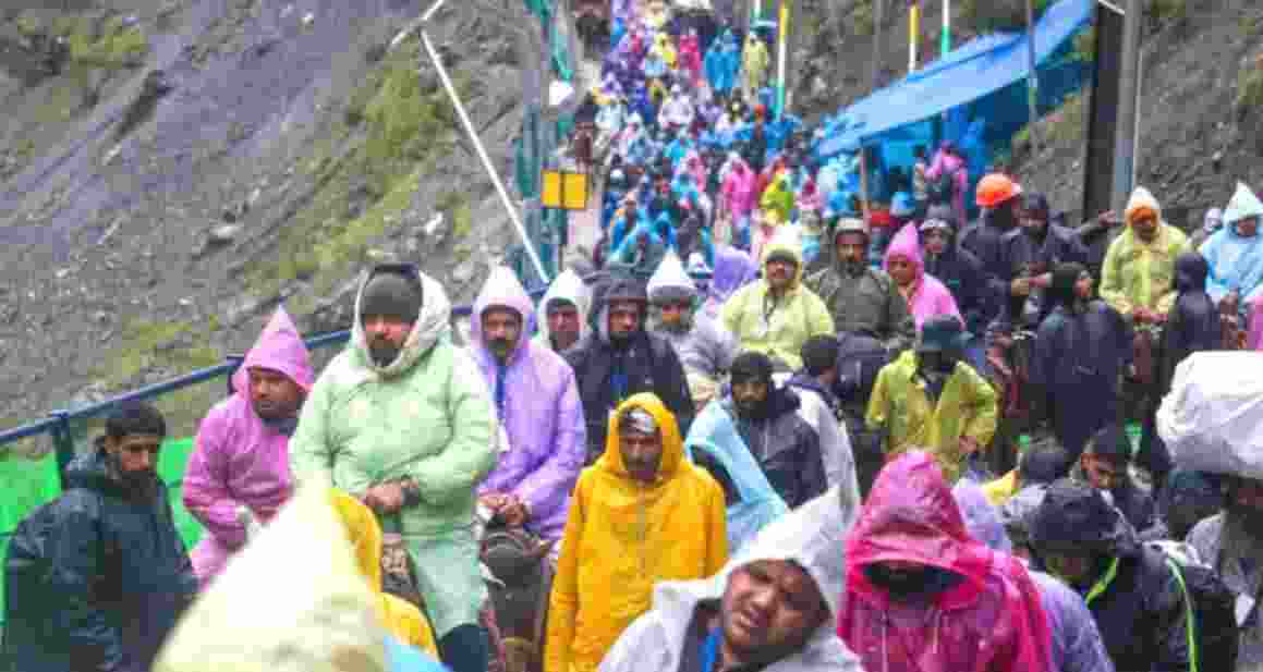 Thirteenth batch of over 5,300 Amarnath Pilgrims leave for Valley