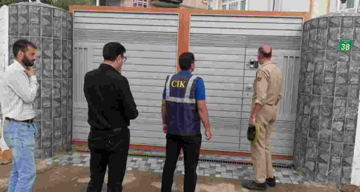 Raids carried out in 6 Kashmir districts 