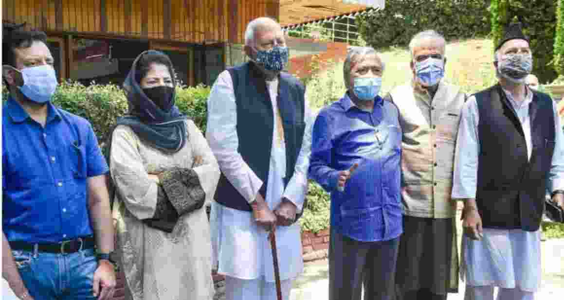 J-K leaders pay tributes to martyrs of July 13 1931