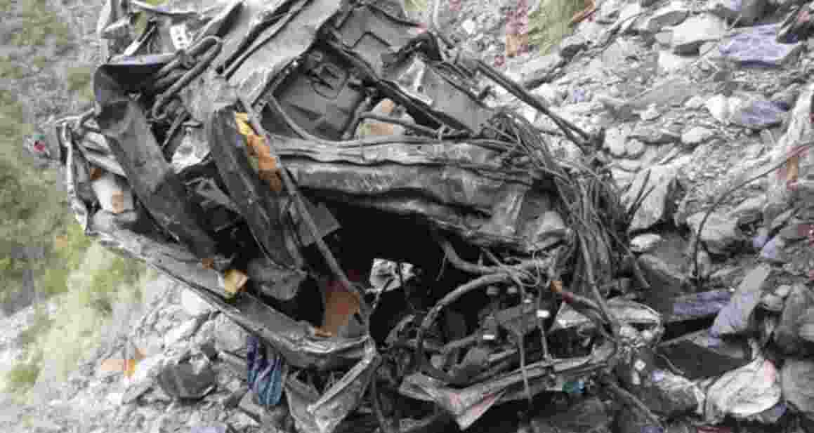 3 soldiers die as army truck plunges in J&K’s Ramban 3 soldiers die as army truck plunges in J&K’s Ramban