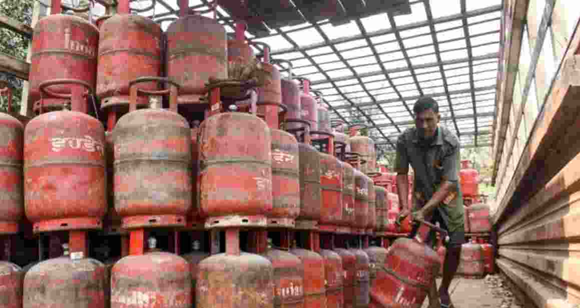 Govt cuts subsidised LPG cylinders under Ujjwala Yojana from 9 to 4