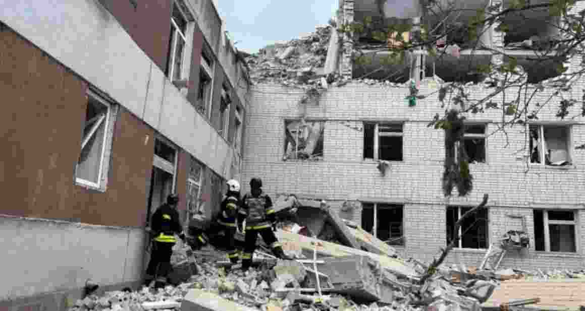 22 killed, dozens injured as Russia, Ukraine exchange heavy fire