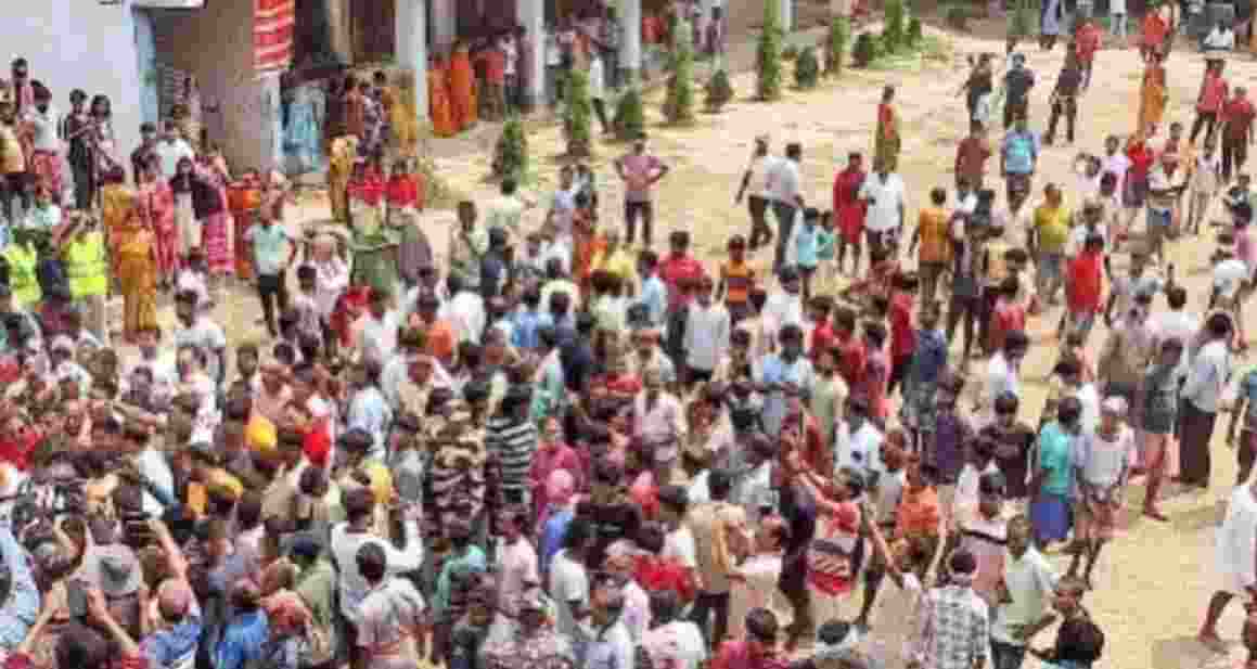 Waqf Board claims entire TN village, families stage protest Waqf Board claims entire TN village, families stage protest