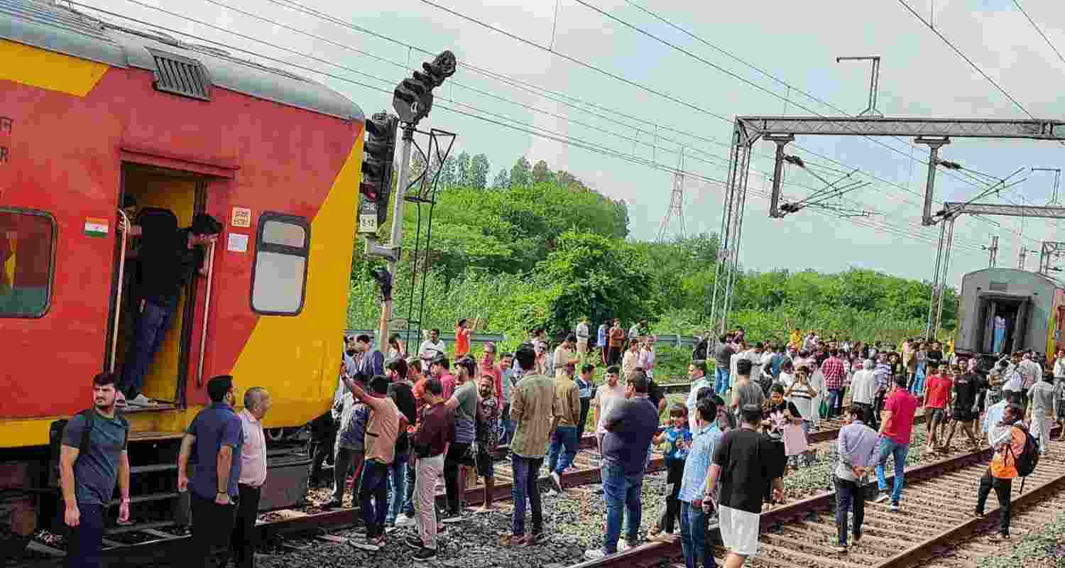 20 coaches of Sabarmati Express derail near Kanpur, no injuries reported 20 coaches of Sabarmati Express derail near Kanpur, no injuries reported