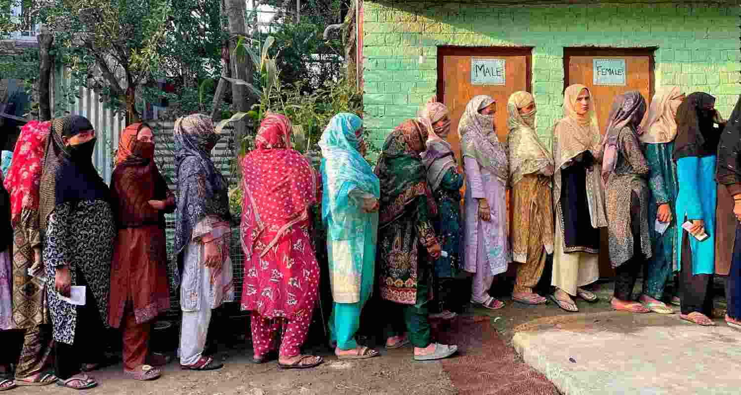 10.22% voter turnout recorded till 9 am in phase II of J&K elections 10.22% voter turnout recorded till 9 am in phase II of J&K elections