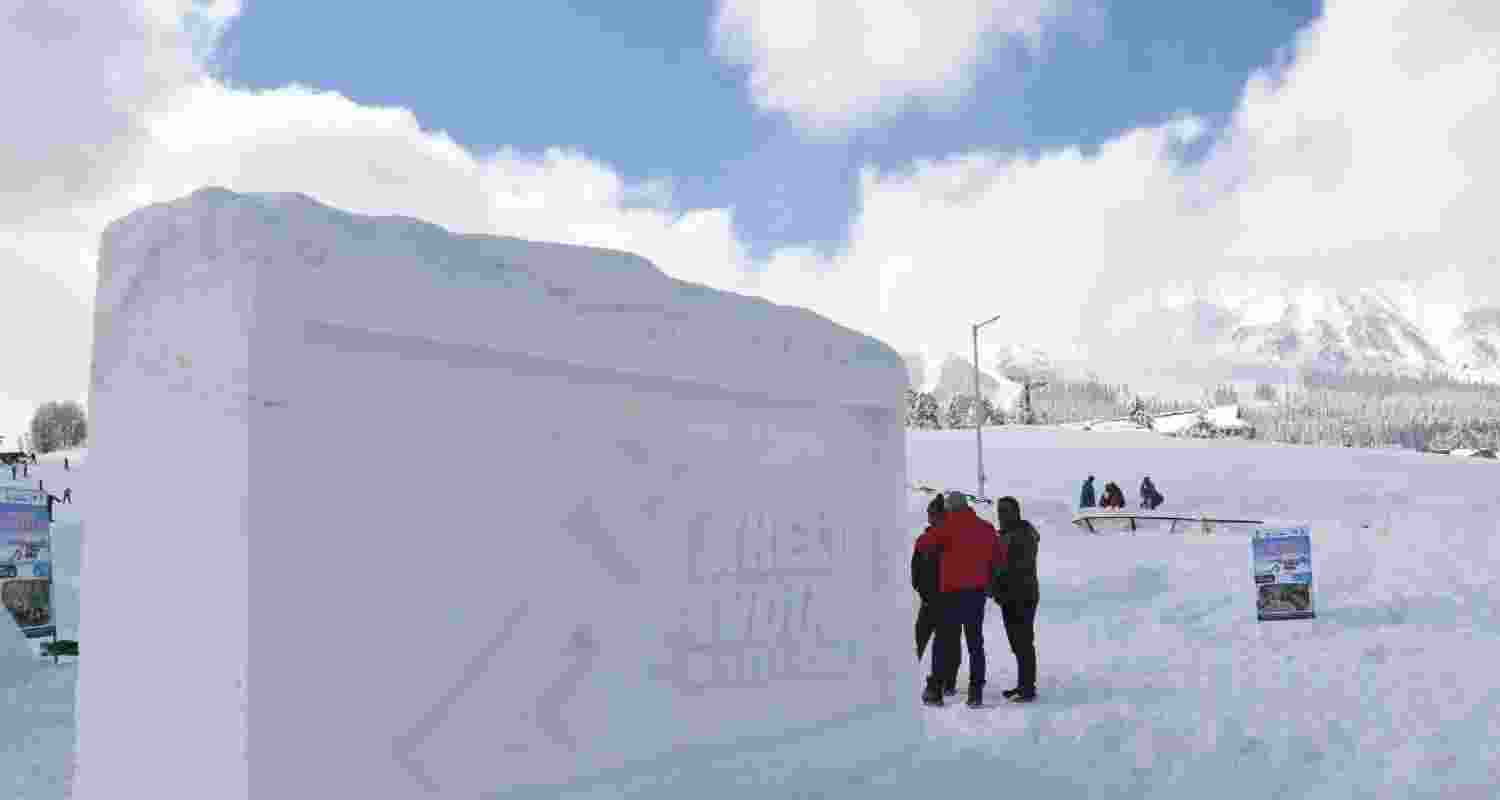 Preparations for the fifth edition of the Khelo India Winter Games begin in Gulmarg. Preparations for the fifth edition of the Khelo India Winter Games begin in Gulmarg.