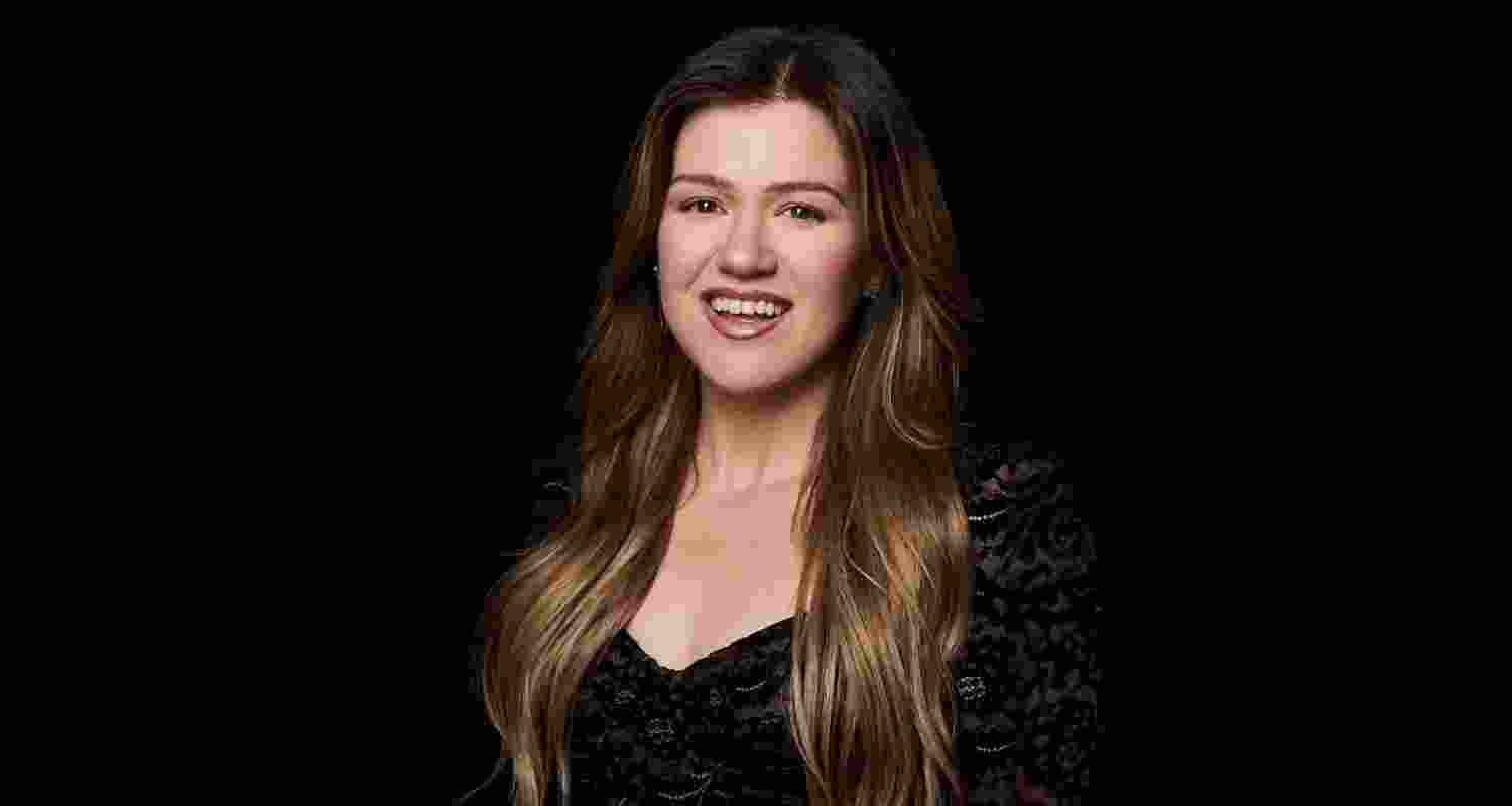 Kelly Clarkson jokes about getting ‘fired’ as talk show ends