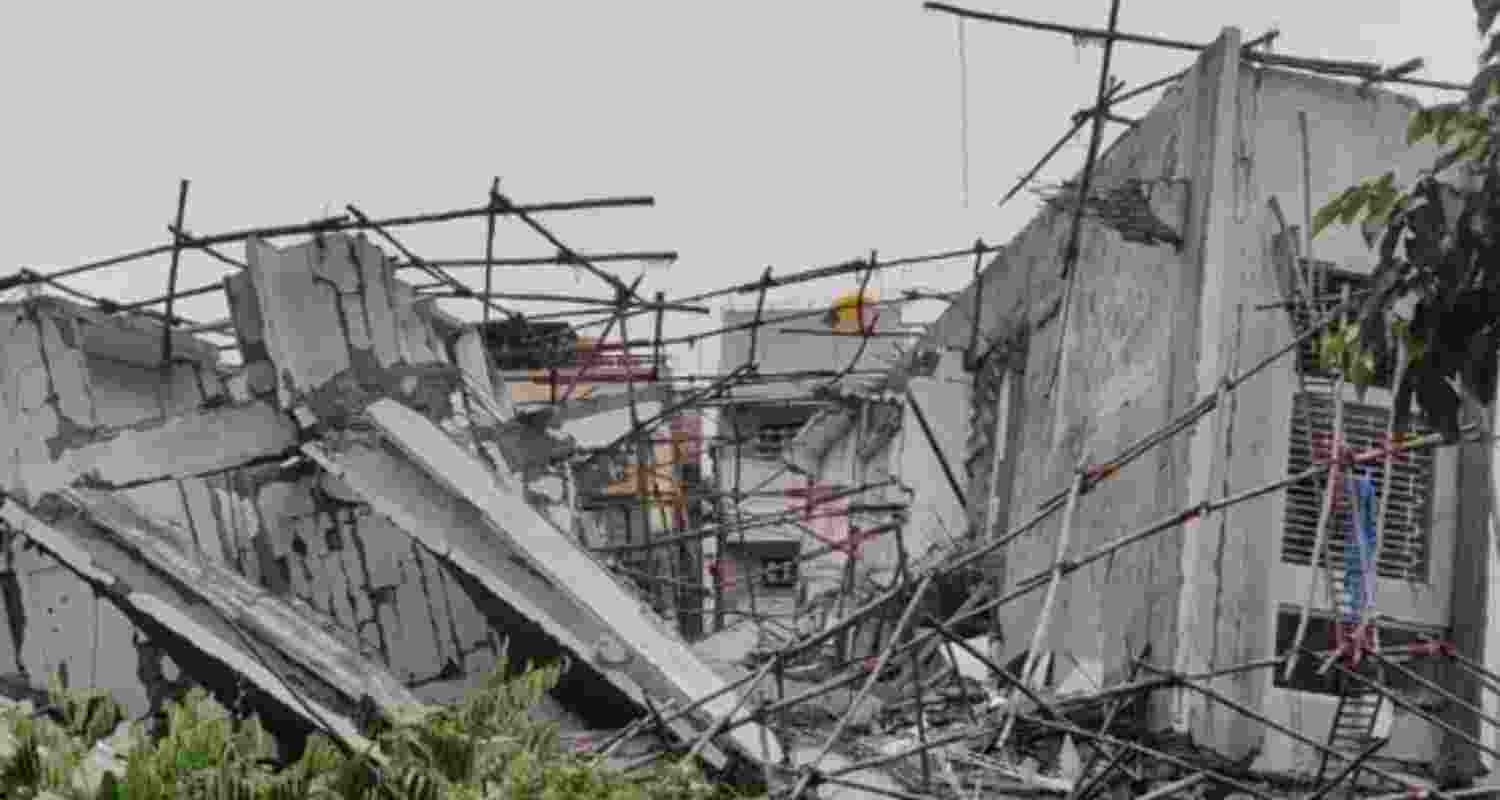 State-run school's building collapses in Kochi