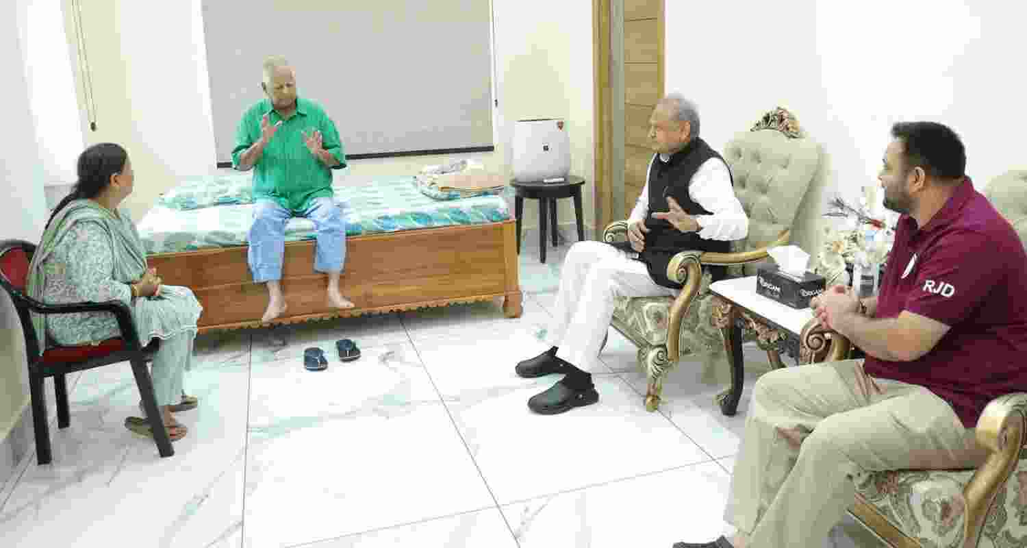 Senior Congress leader Ashok Gehlot with RJD leadership.