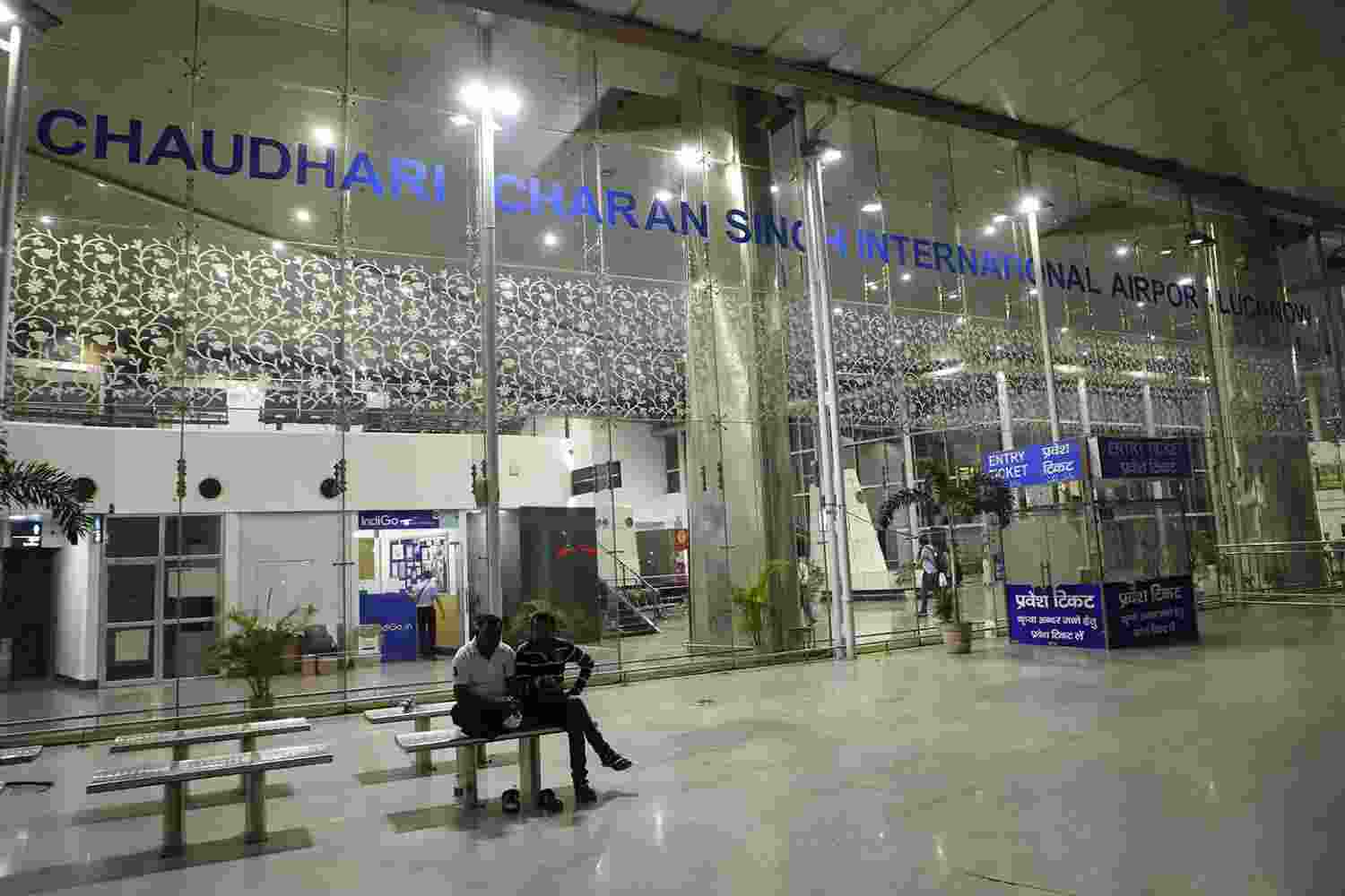 Smugglers escape from Lucknow airport