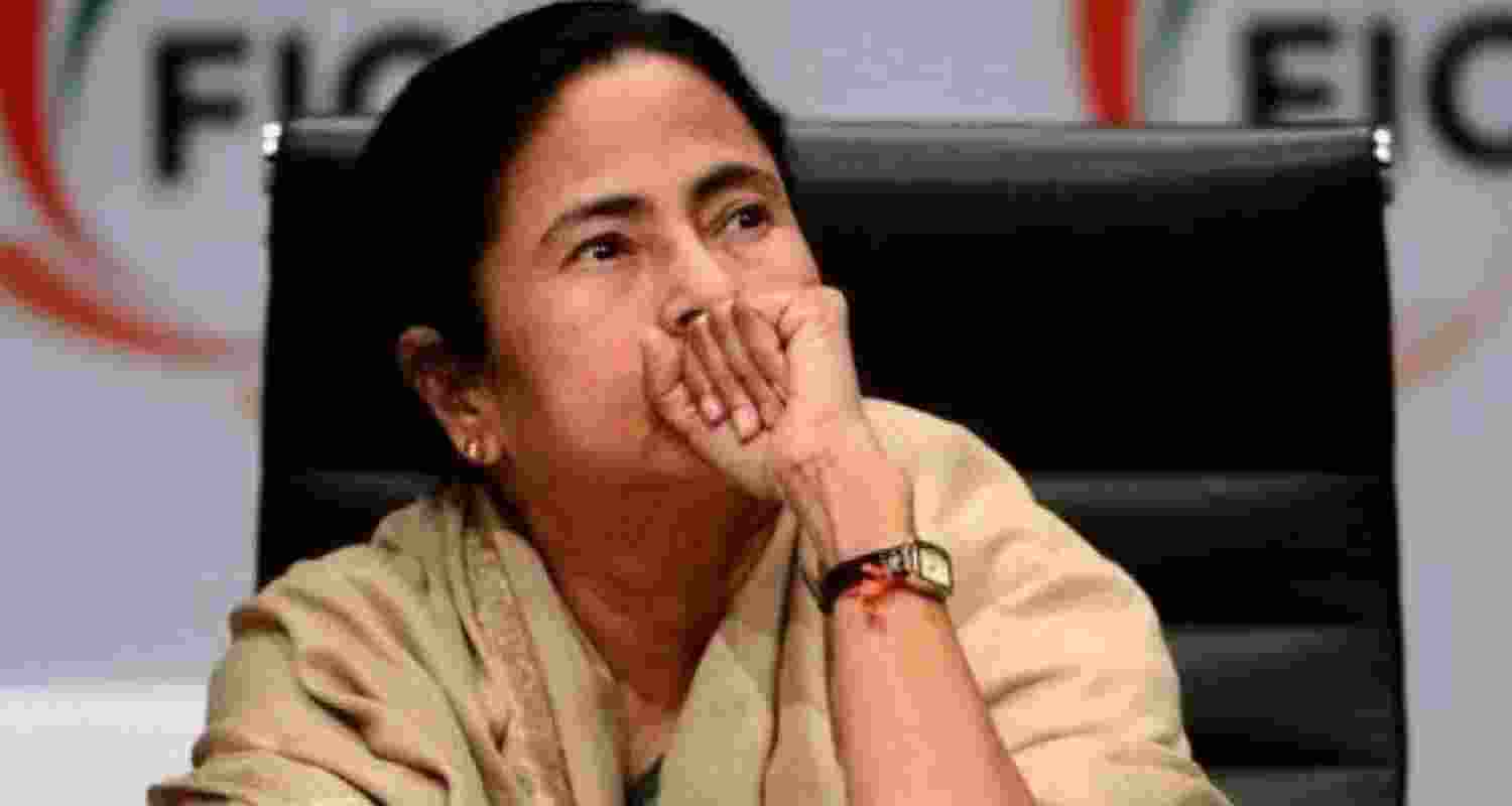 Calcutta High Court ordered preservation of CCTV footage, EVMs and VVPAT records in Mamata Banerjee's Bhawanipore poll challenge case. Calcutta High Court ordered preservation of CCTV footage, EVMs and VVPAT records in Mamata Banerjee's Bhawanipore poll challenge case.