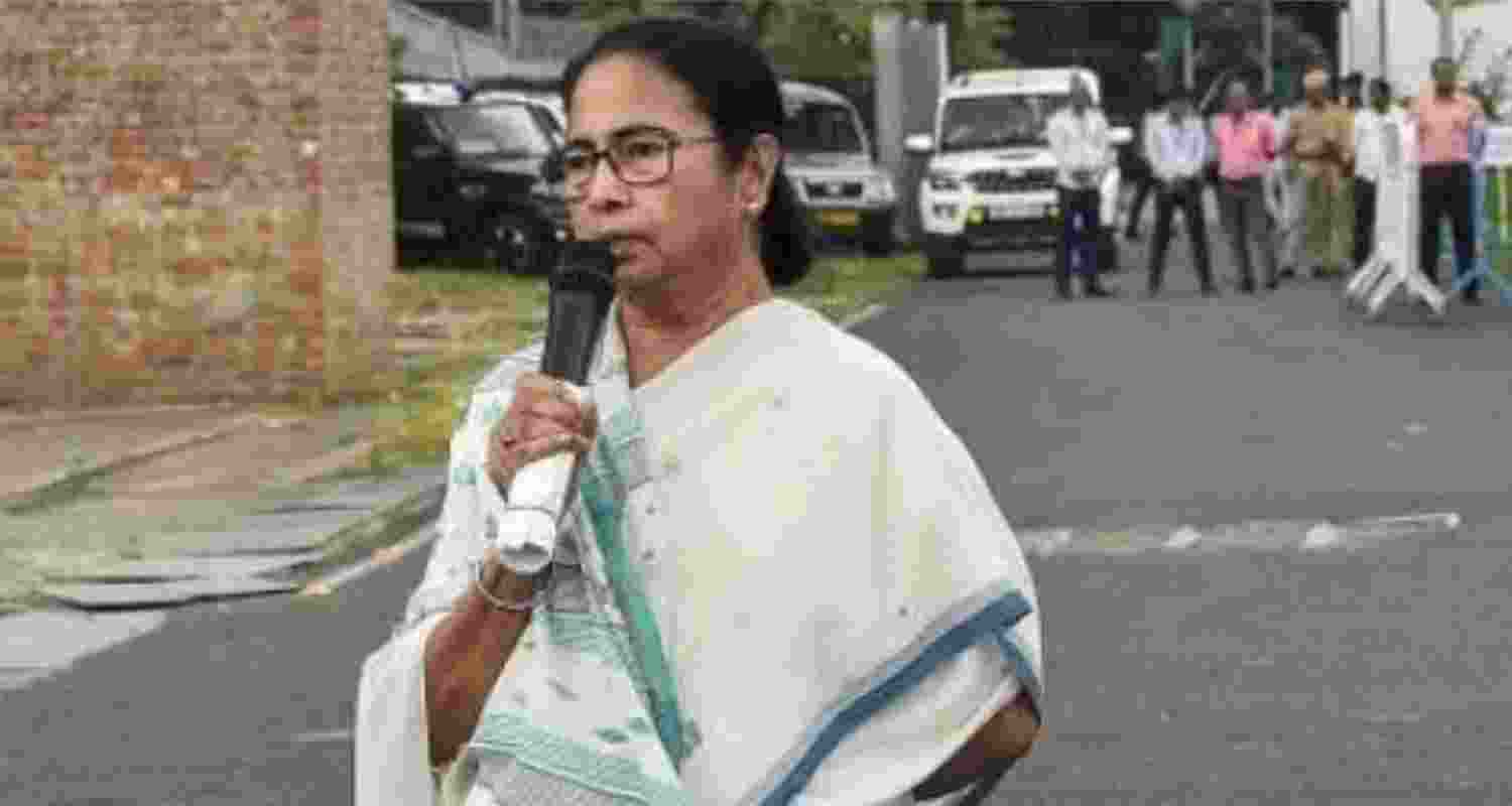 Mamata condoles death of Captain Thapa's death in Doda Mamata condoles death of Captain Thapa's death in Doda