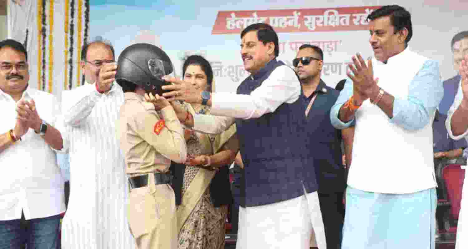 CM Yadav promotes road safety with free helmets, bike rally