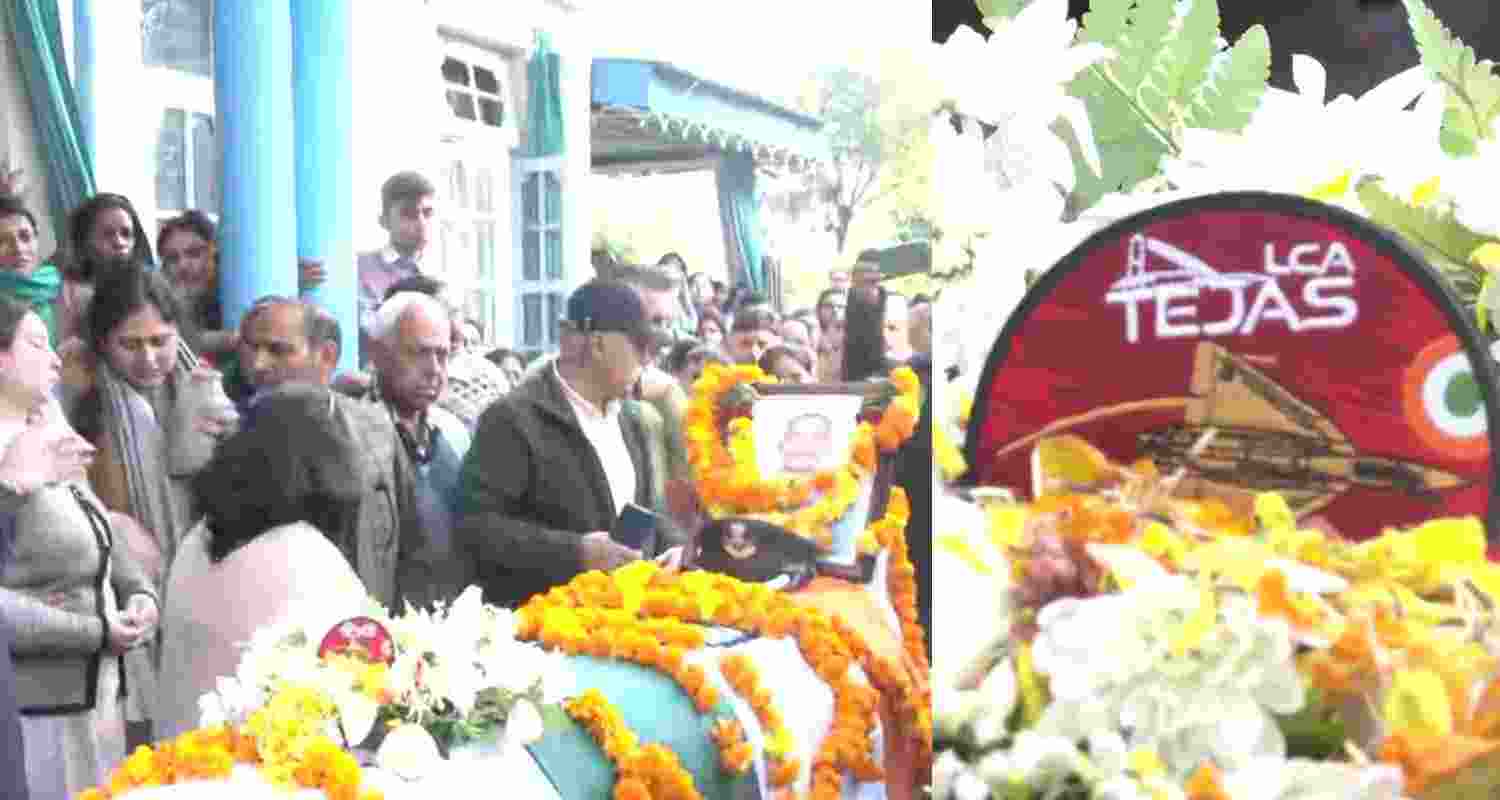 Wing Commander Namansh Syal’s remains reach his ancestral village. 