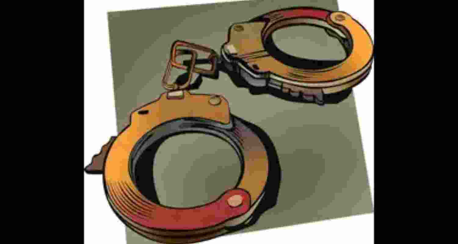 Delhi man held for murdering wife, staging it as suicide Delhi man held for murdering wife, staging it as suicide