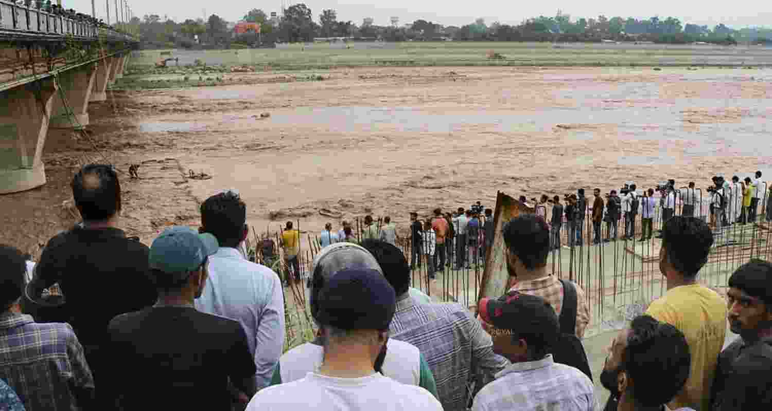 Flash floods take toll of 3 lives in parts of J&K, 4 rescued