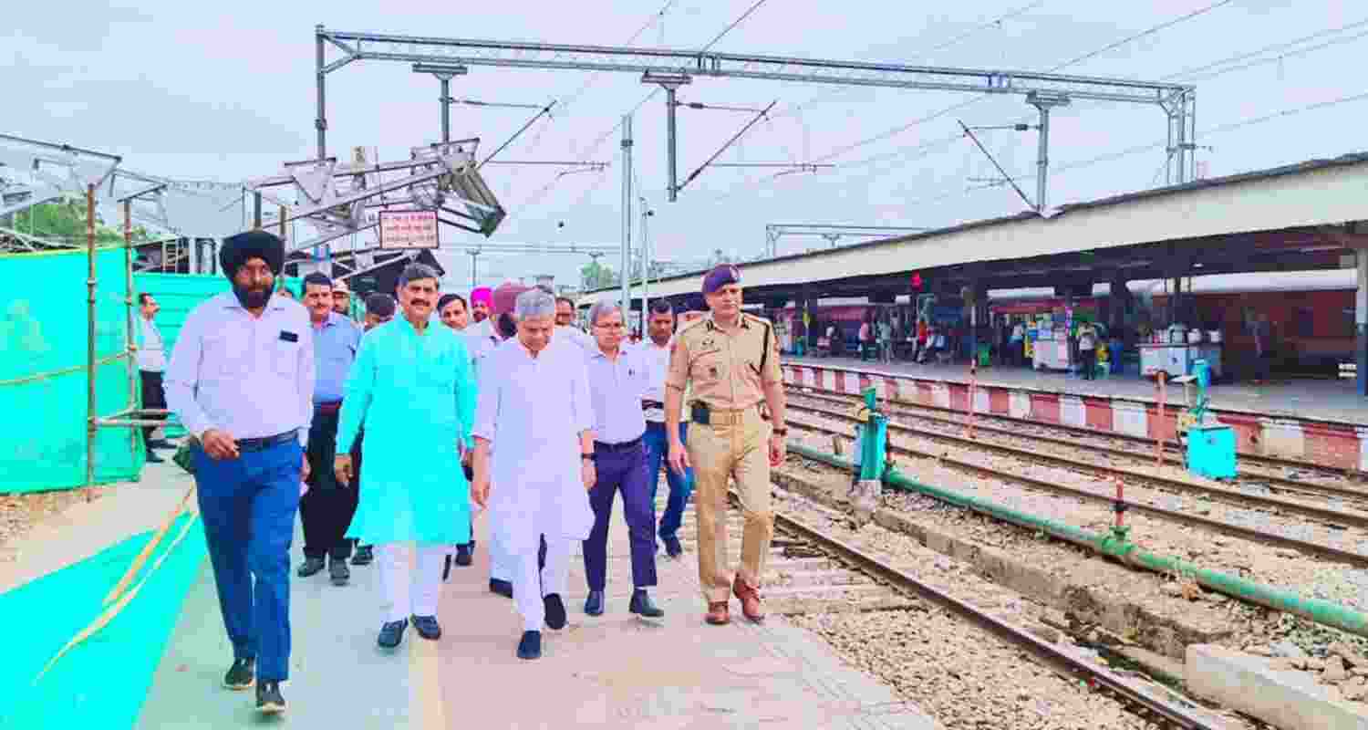 Direct train between Jammu and Srinagar from Sept: Rlys Minister