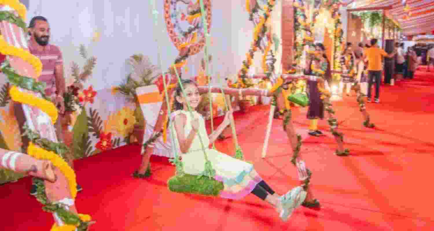 President, Guv, CM greet people as Raja festival begins in Odisha