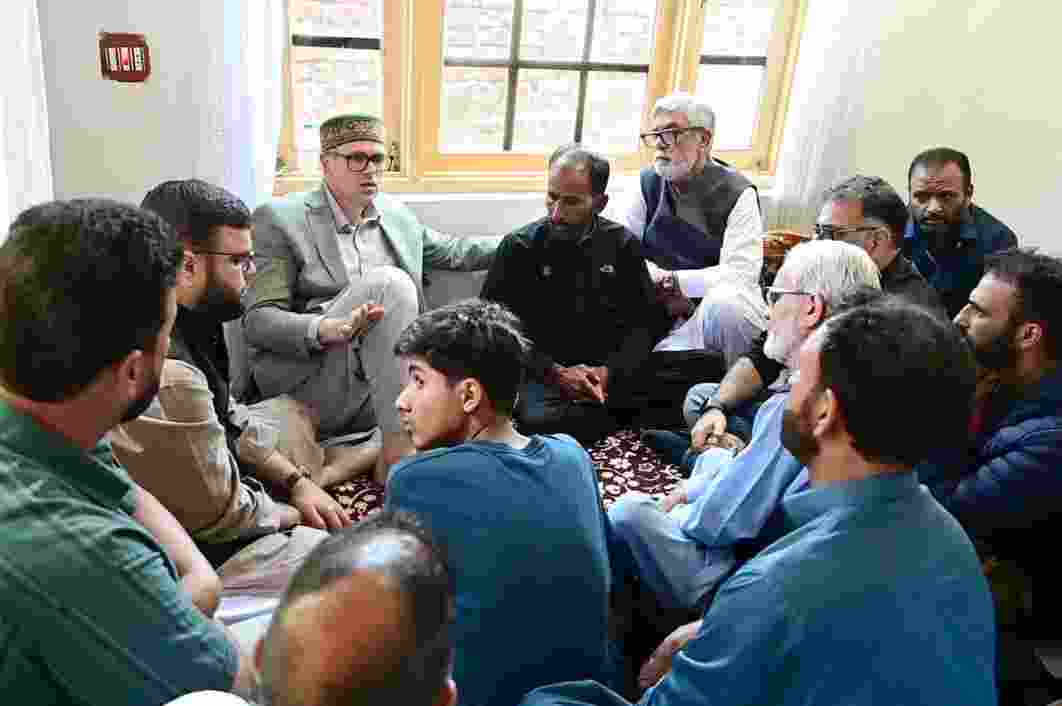 CM Omar meets family of murdered minor girl, offers condolences