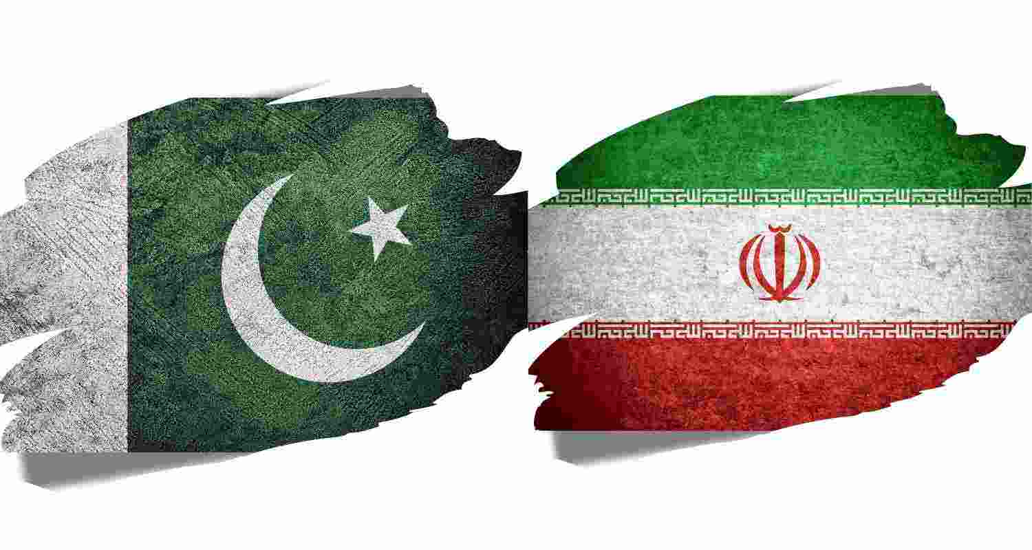 Pakistan backs Iran to develop nuclear capability