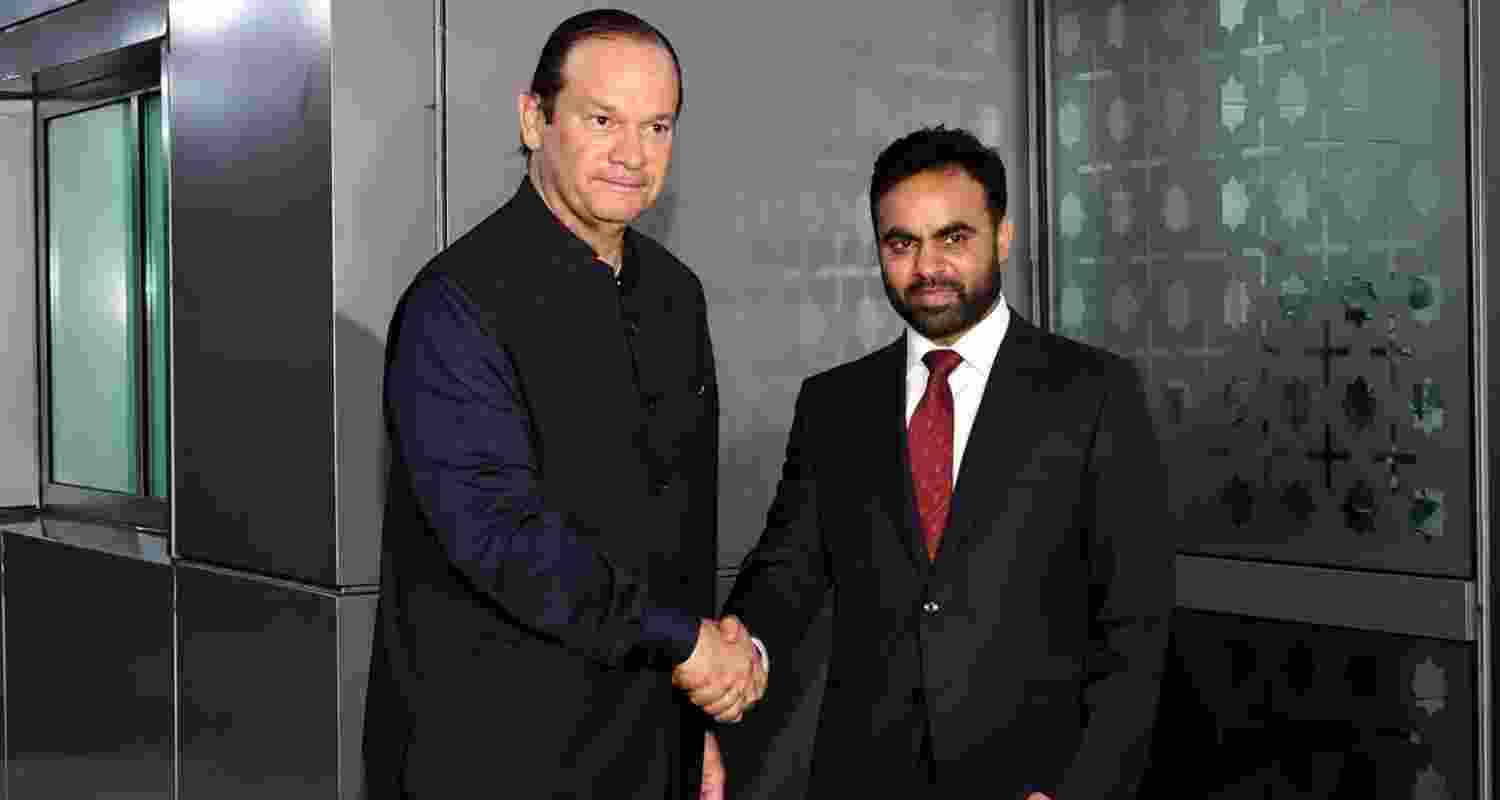 Panama's Foreign Minister has arrived in India for a five-day visit to boost bilateral ties, with talks focusing on trade, maritime cooperation and connectivity. Panama's Foreign Minister has arrived in India for a five-day visit to boost bilateral ties, with talks focusing on trade, maritime cooperation and connectivity.