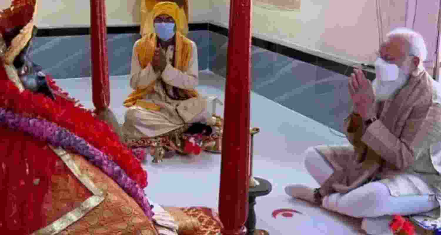 India urges action after crown theft at Bangladesh Temple
India urges action after crown theft at Bangladesh Temple