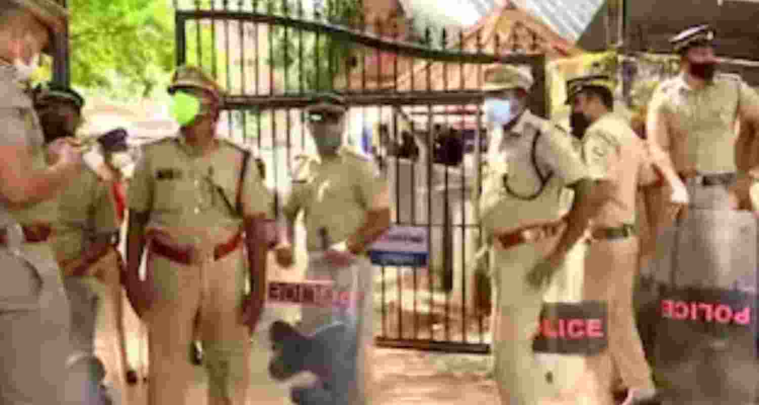 Kerala Dalit girl rape: 44 arrested, two accused abroad, says police Kerala Dalit girl rape: 44 arrested, two accused abroad, says police