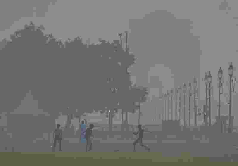 Doctors say 60% surge in eye problems due to smog in Delhi-NCR