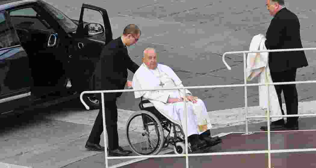 Pope Francis being transported to the hospital for treatment as he battles pneumonia. Image: X