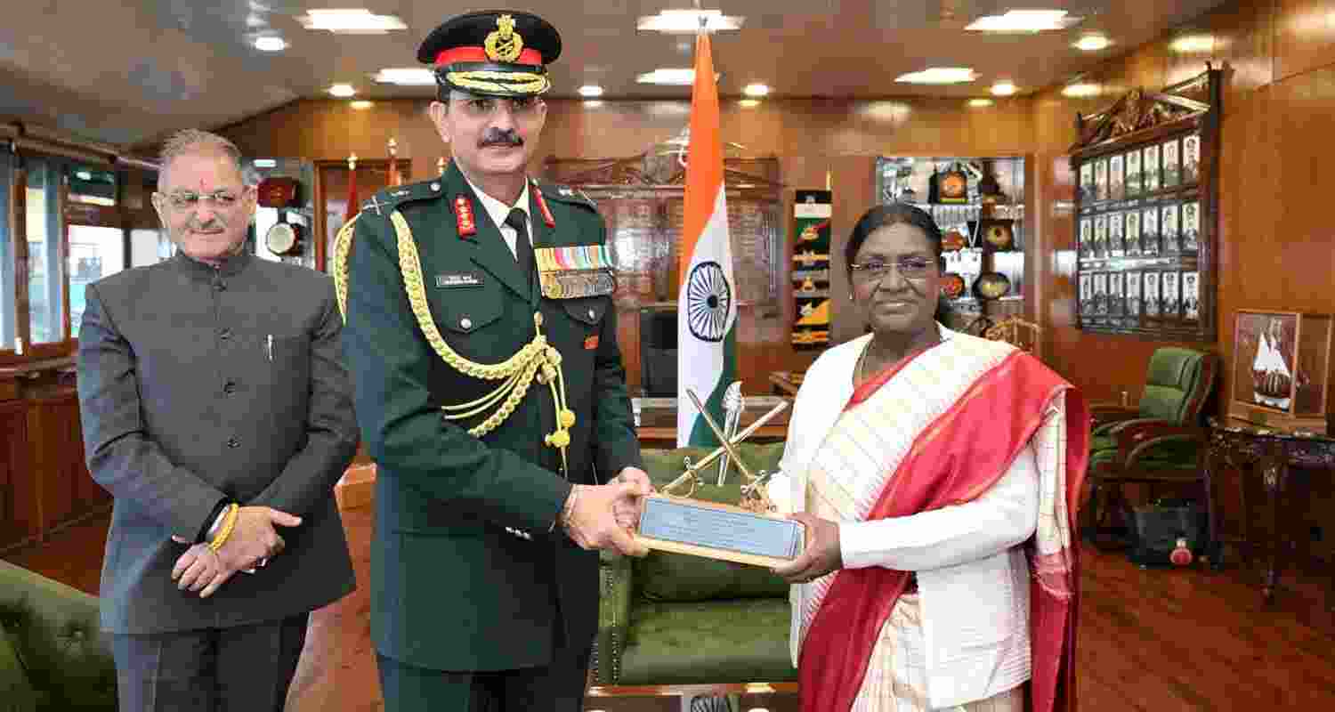 President Droupadi Murmu visits ARTRAC in Shimla, reviews Army training, drone initiatives and operational readiness efforts.