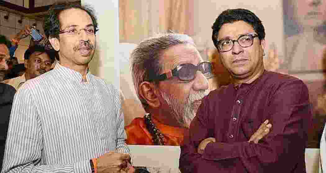 Uddhav and Raj Thackeray at Bal Thackeray's memorial in Dadar during his second death anniversary on 17 November 2014, marking a rare public appearance together.