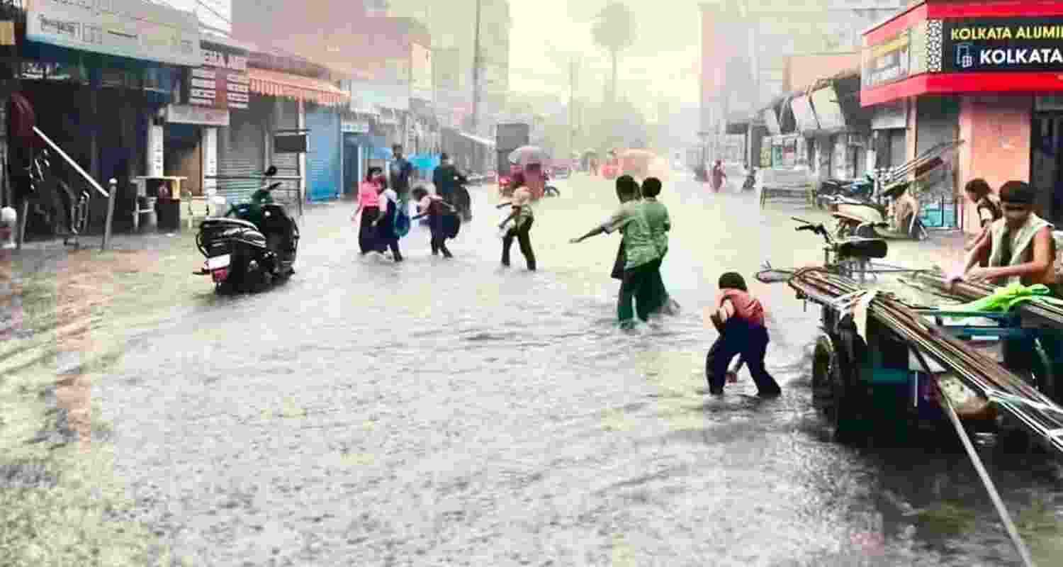 Lightning strikes kill 18 across Jharkhand, rain batters state