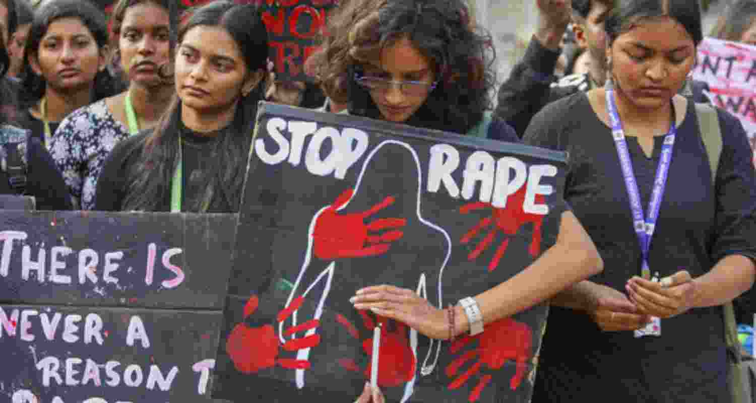 Citizens stage sit-in protest over Kolkata law student gangrape