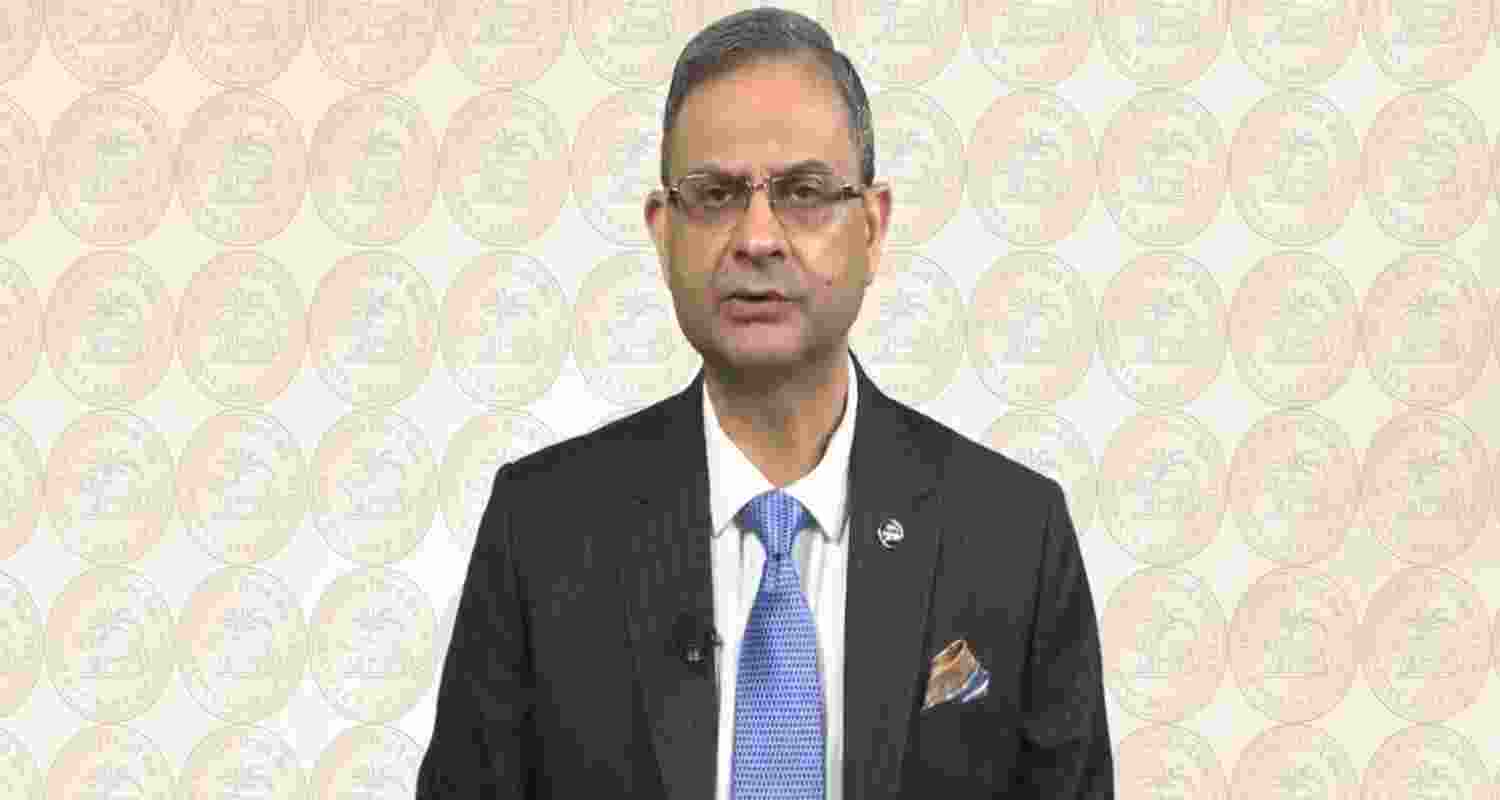 RBI keeps repo rate unchanged at 5.25 pc