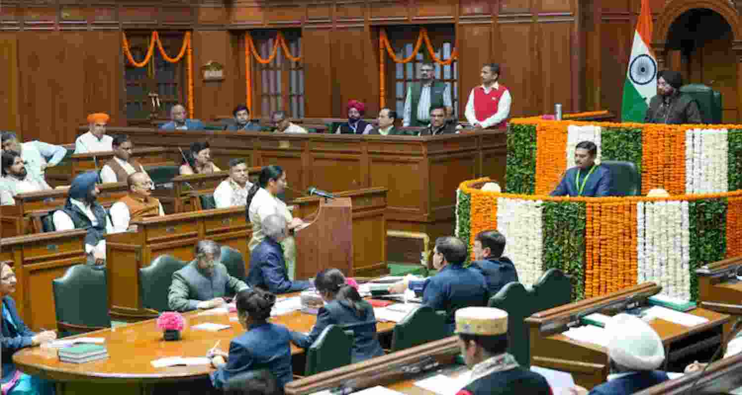 First session of Delhi Assembly convenes, CM Gupta takes oath as MLA