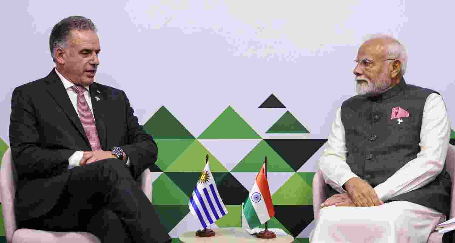 Prime Minister Narendra Modi with President of Uruguay Yamandu Orsi during a meeting, in Brazil. 