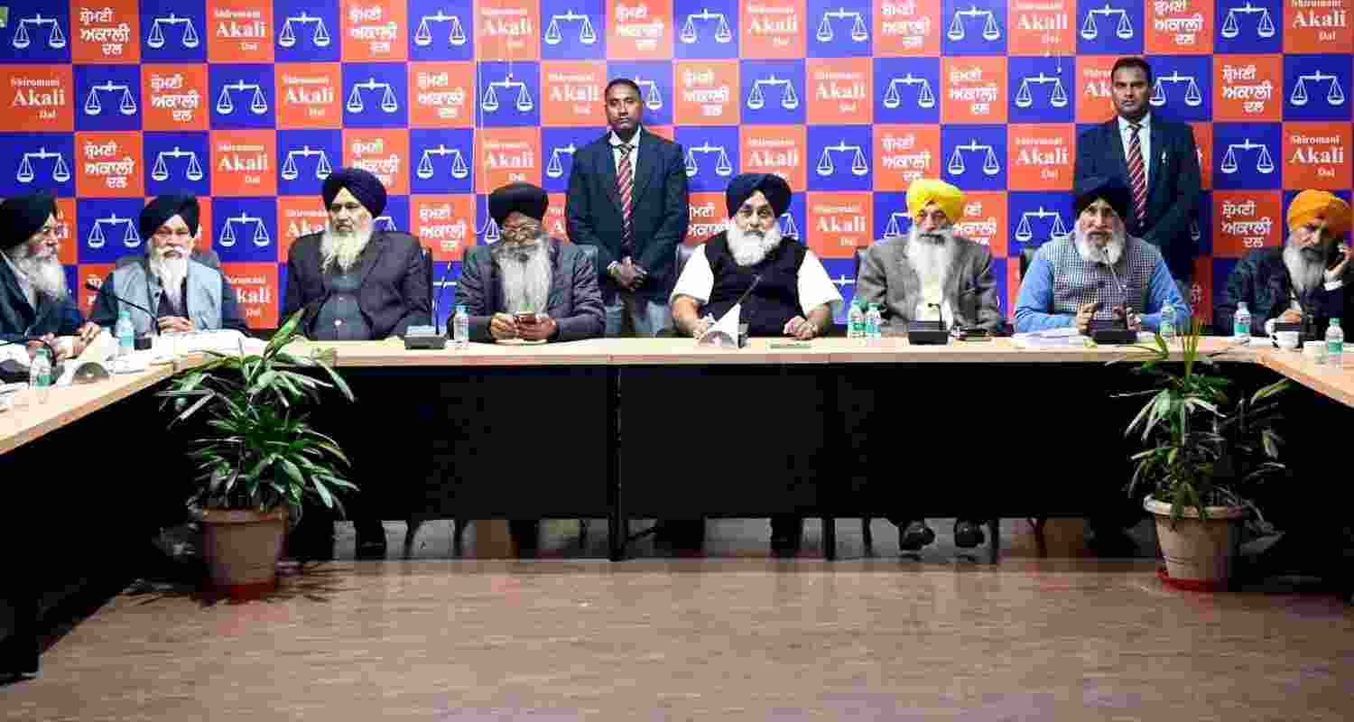 Meeting was held with all the members of the Shiromani Gurdwara Parbandhak Committee at the Shiromani Akali Dal headquarters in Chandigarh. Meeting was held with all the members of the Shiromani Gurdwara Parbandhak Committee at the Shiromani Akali Dal headquarters in Chandigarh.