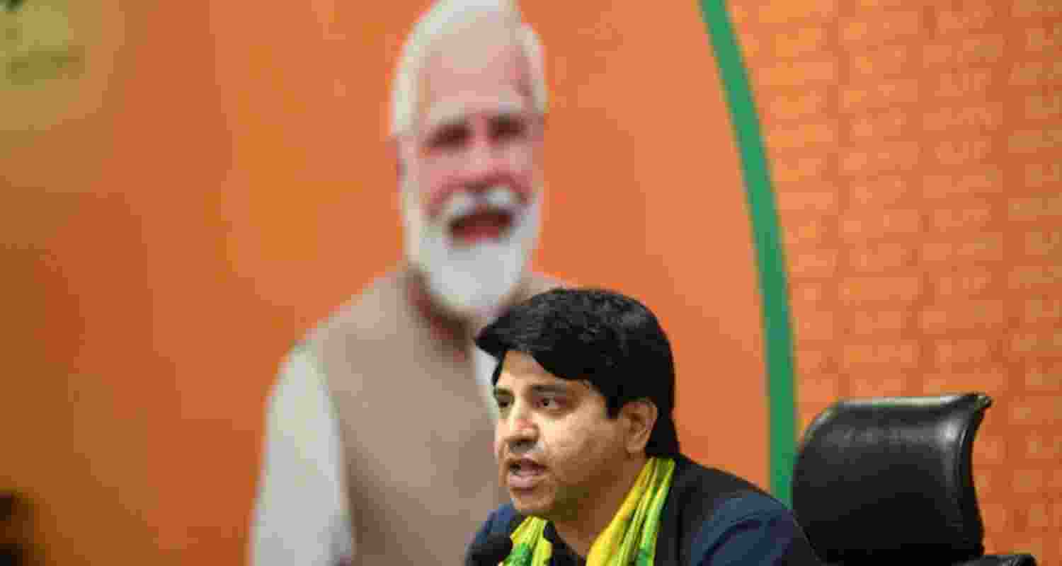 Shehzad Poonawala seeks relief from BJP in second resignation 
