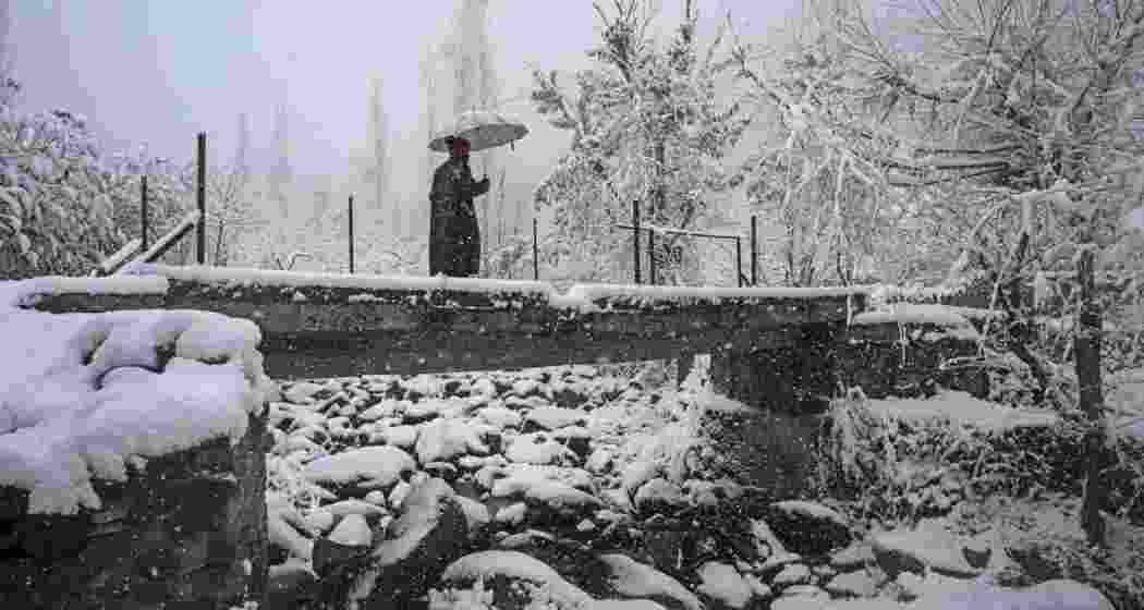 Fresh snowfall is expected across Kashmir as temperatures dip. Snowfall is anticipated from January 1, as 'Chillai-Kalan' continues its harsh grip.