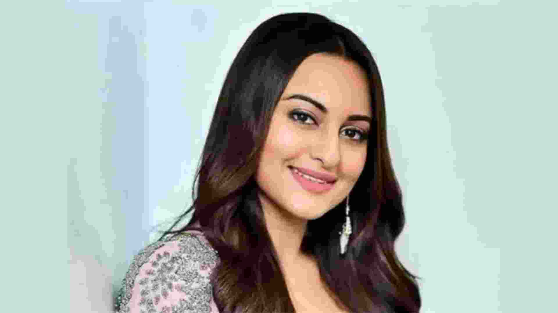 On the work front, Sonakshi was recently seen in “Nikita Roy”. 
