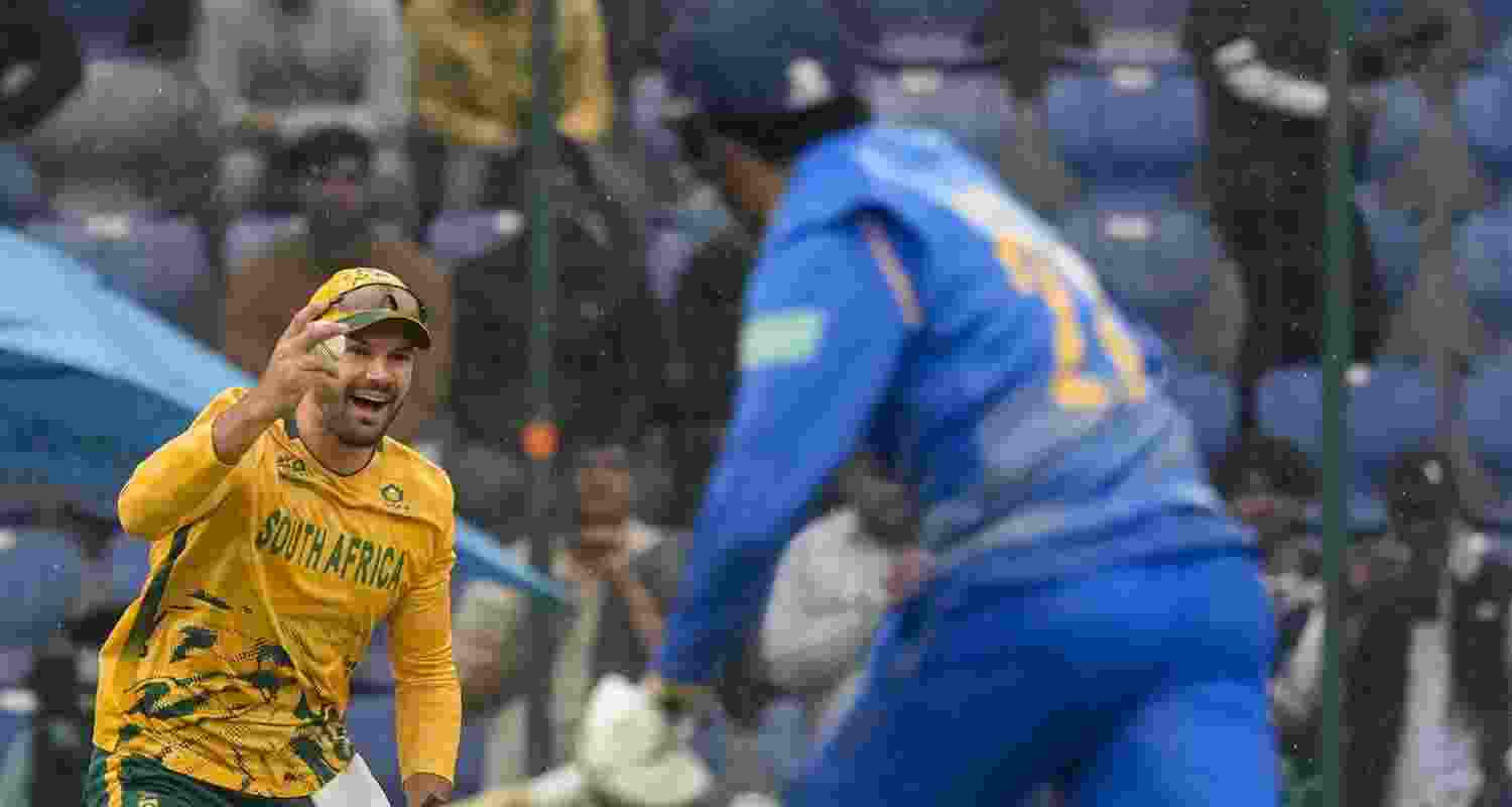 South Africa beat UAE by 6 wickets in Group D. South Africa beat UAE by 6 wickets in Group D.