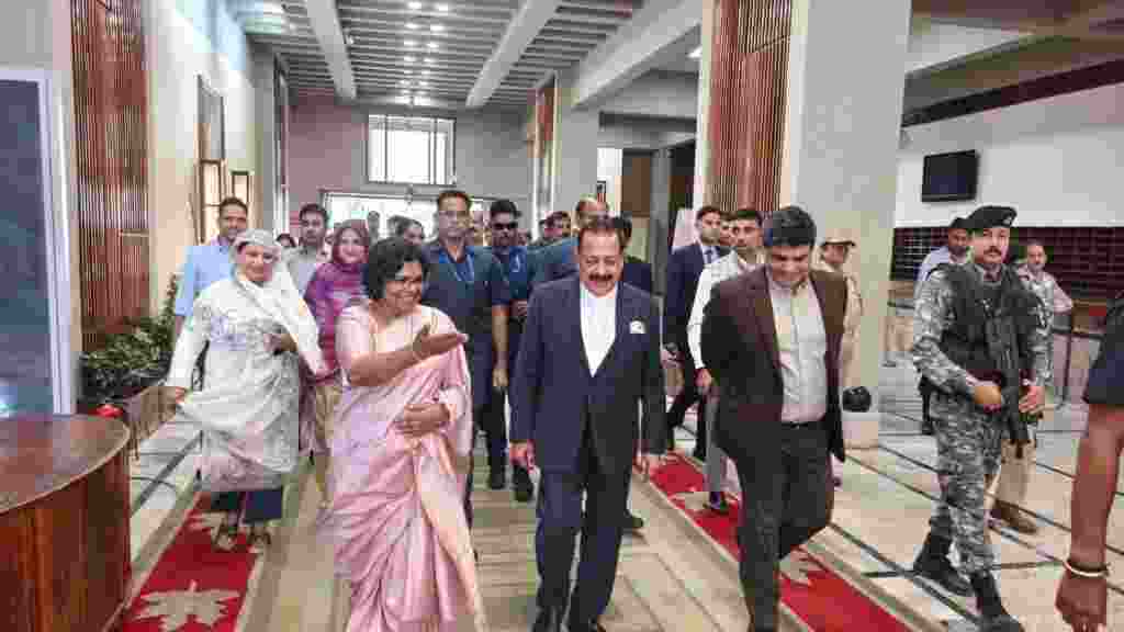 NCW's event in J&K reflects Centre's priority in region:Minister