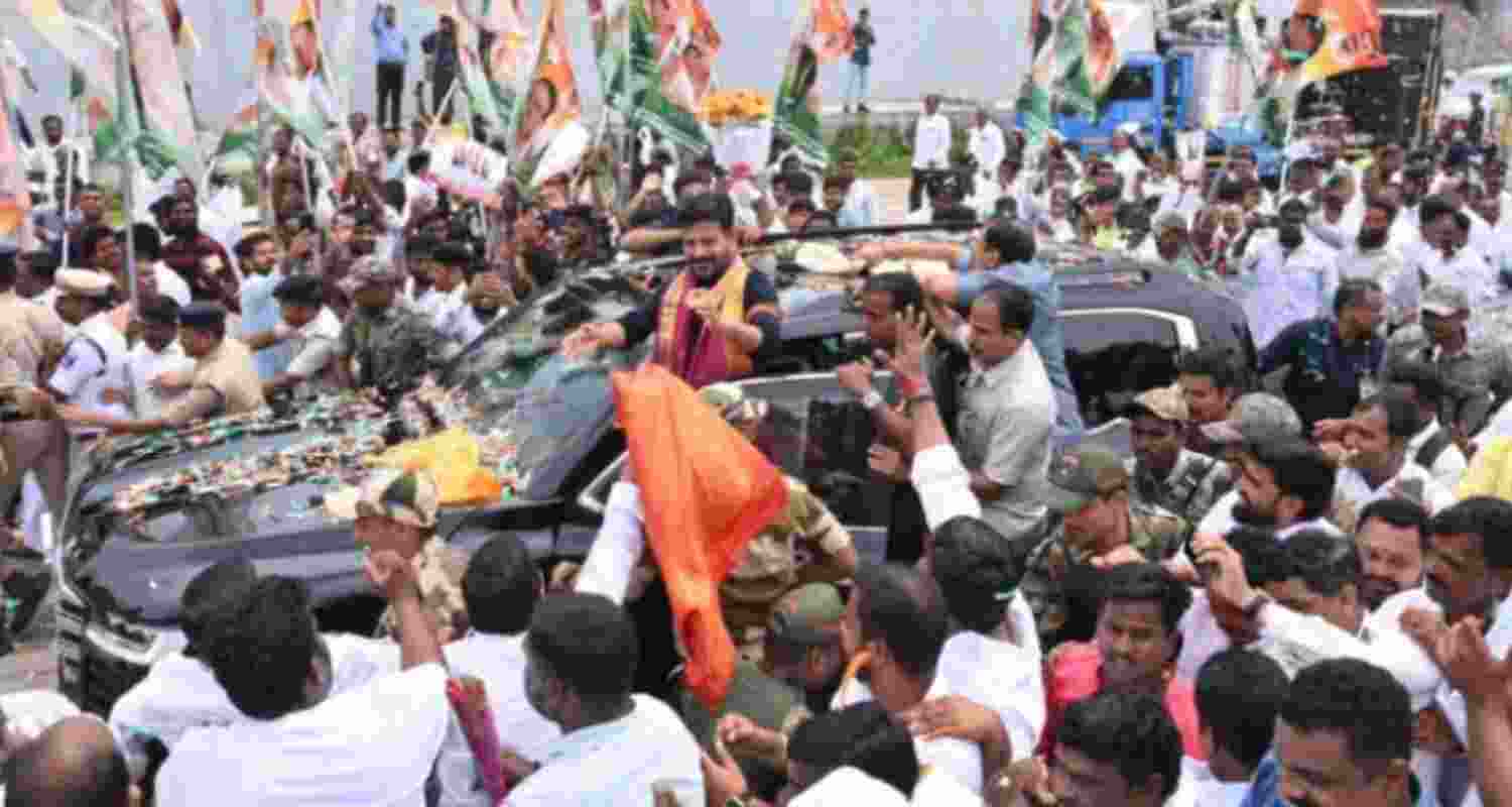 Telangana: CM secures ₹81,564 crore in investments from international tours
Telangana: CM secures ₹81,564 crore in investments from international tours