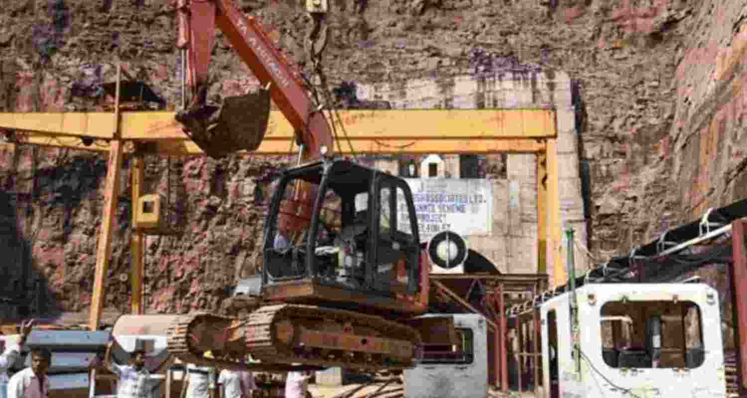 T'gana tunnel collapse: Experts rack brains to get breakthrough T'gana tunnel collapse: Experts rack brains to get breakthrough