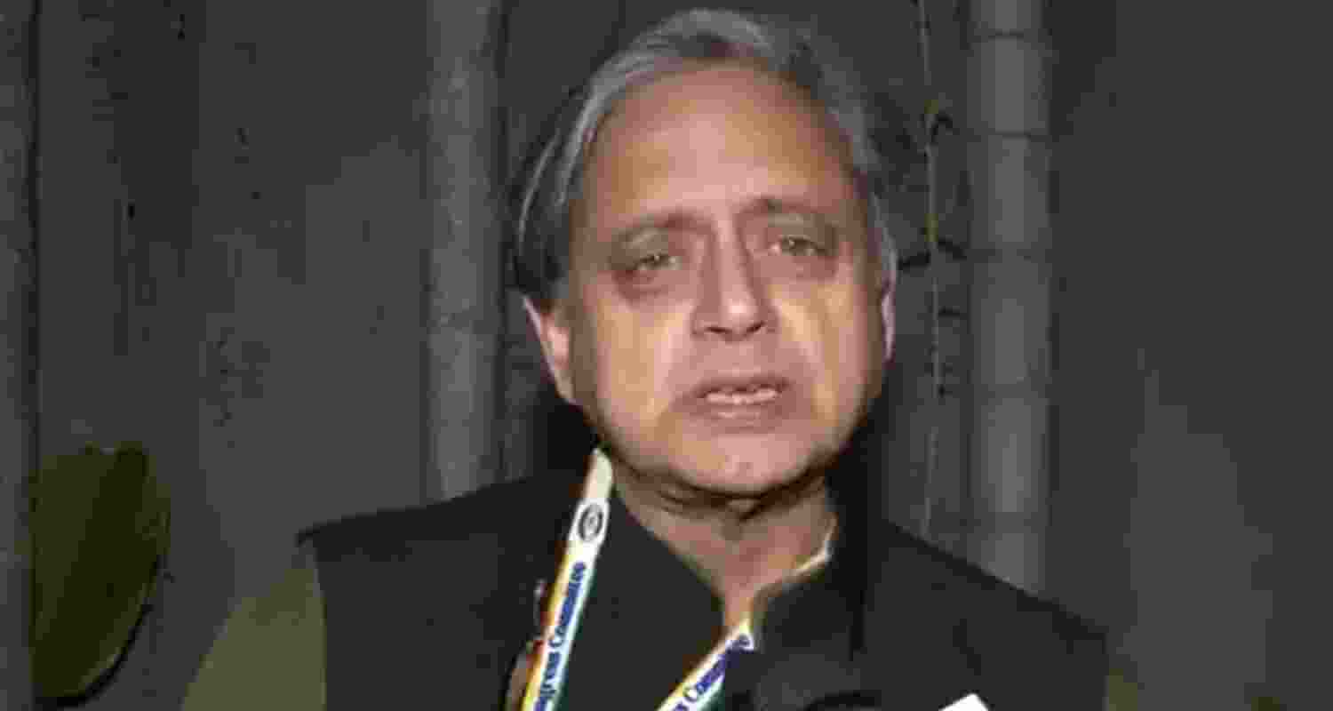 Shashi Tharoor raps Centre over lathi charge on students