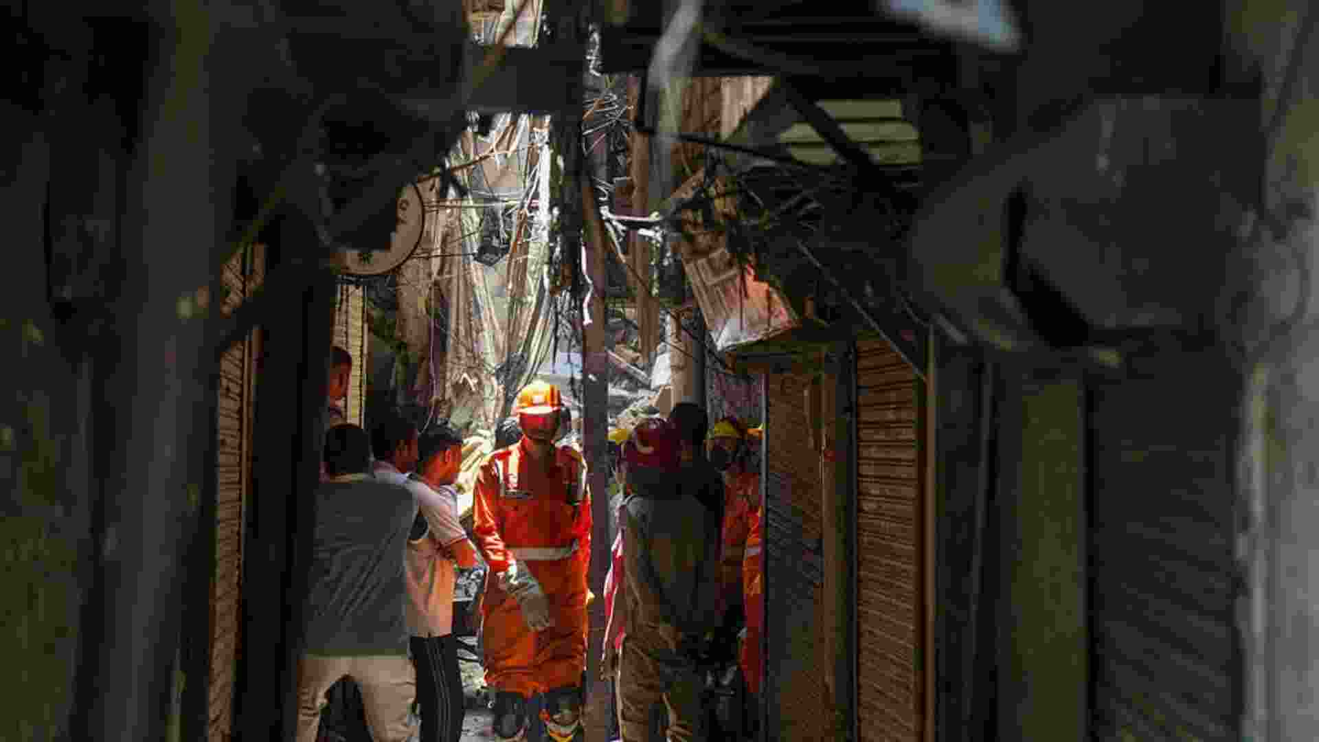 Delhi building collapse toll rises to 6,rescue operation underway