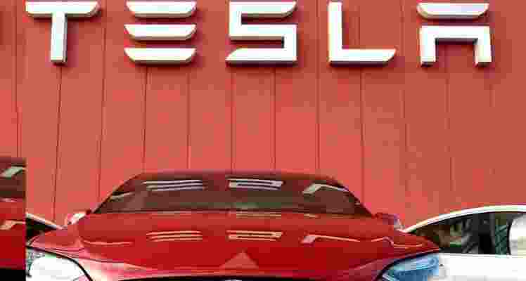American electric car giant Tesla Motors is gearing up to explore potential locations in India for a proposed $2-3 billion electric car plant. American electric car giant Tesla Motors is gearing up to explore potential locations in India for a proposed $2-3 billion electric car plant.