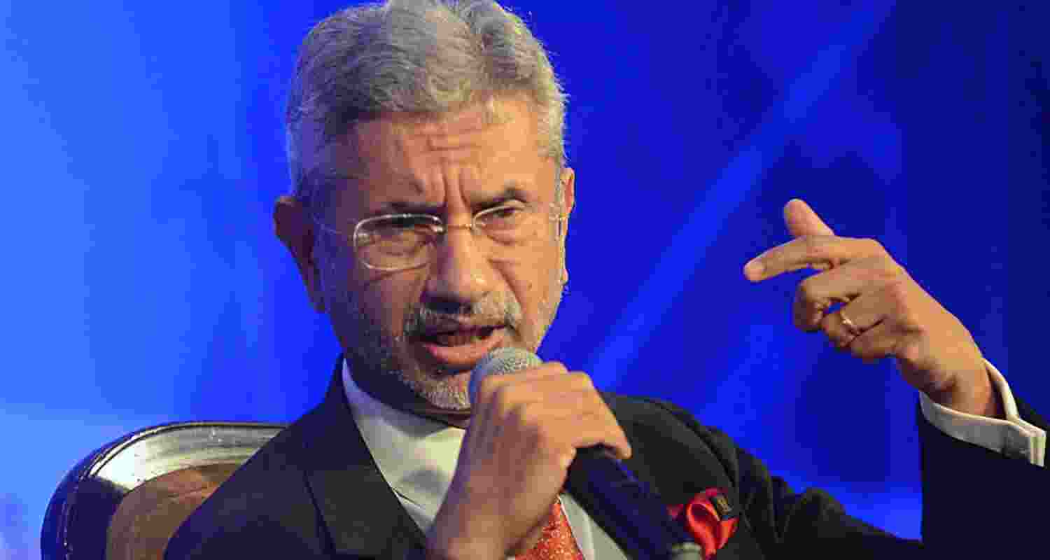 MEA Issues travel advisory for Indians to travel in Iran and Israel. Image X.